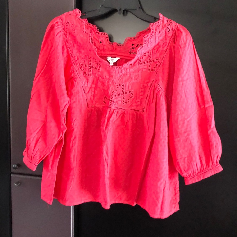Crown & Ivey Small (medium fit) blouse